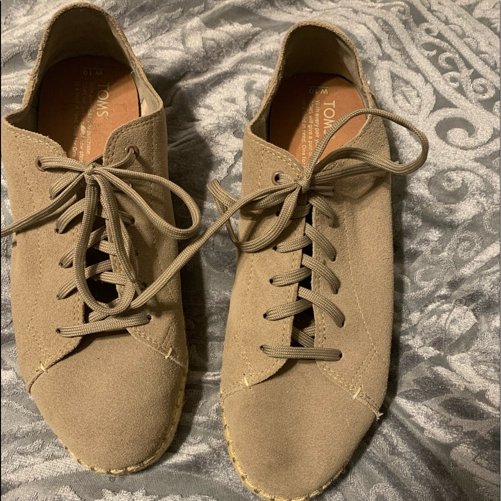 Toms espadrille “sneakers” in khaki size 10.